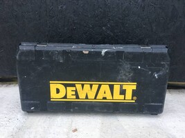 Отбойный молоток DeWalt D25900K